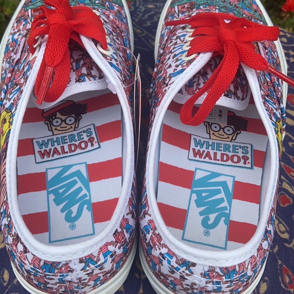 New “WHERE’S WALDO” Vans Authentic - Picture 14 of 16